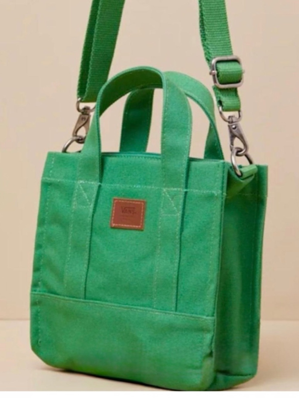 Tote- cross body Vans